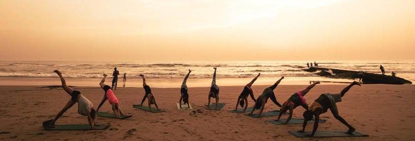 morocco-yoga-beach_