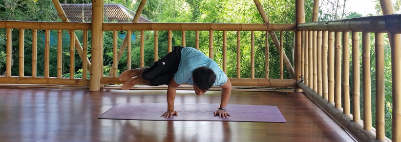 ashtanga_handbalance