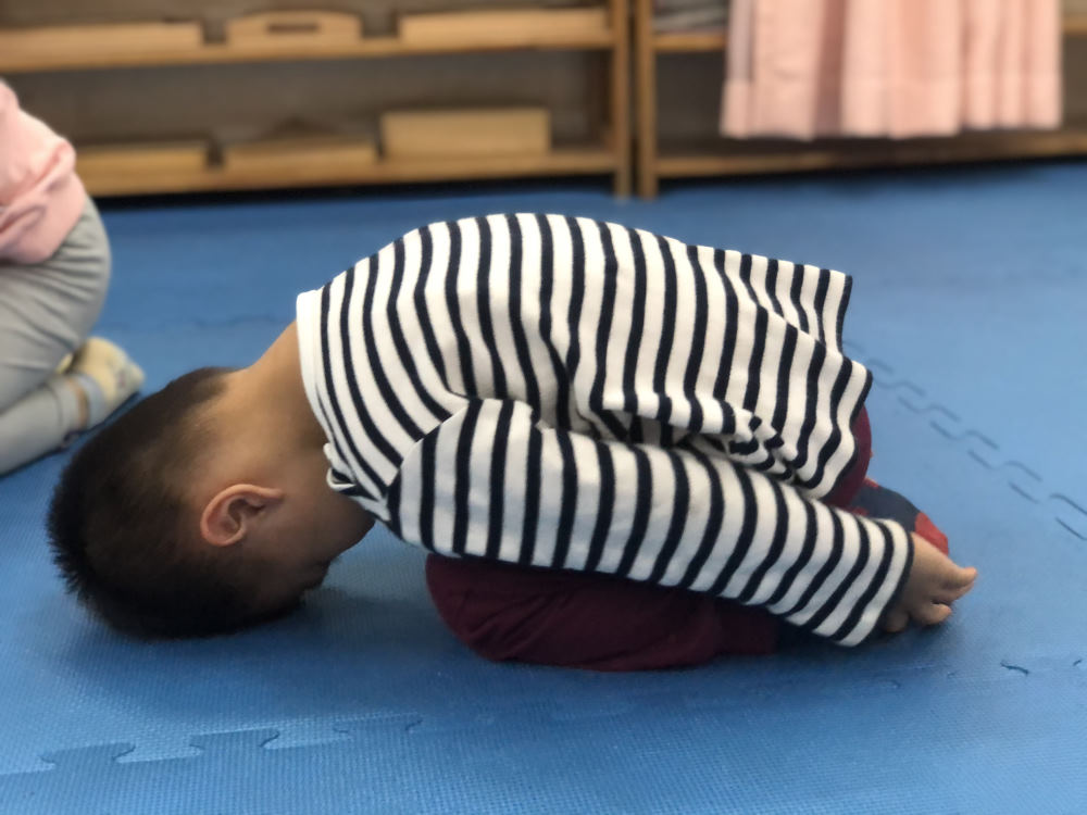 balasana kid
