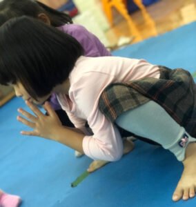 Дитяча йога користь занять-9