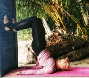 Сильний прес, красиві сідниці. Комплекс вправ біля стіни-1