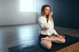 Чандра Бхедана Пранаяма*