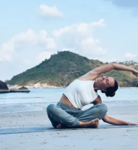 Занятия йогой в Таиланде