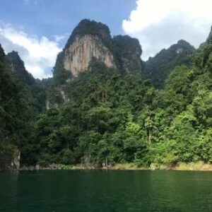 Озеро в национальном парке Као Сок