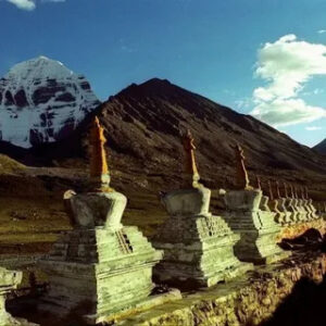 Гора Кайлас летом