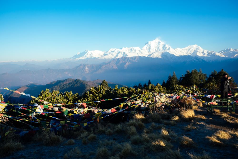 Вид заснеженных гор в Покхаре