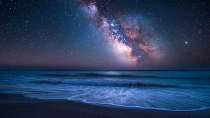 Звездное небо и море